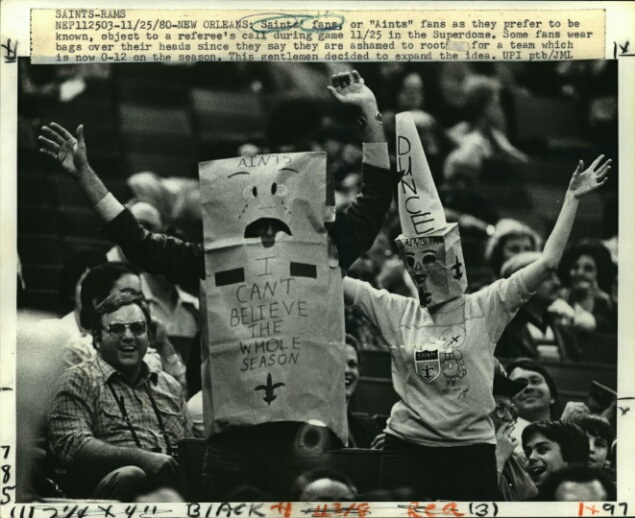 1980-press-photo-new-orleans-saints--saints-fans-or-aints-fans-ceebff31cf24adca